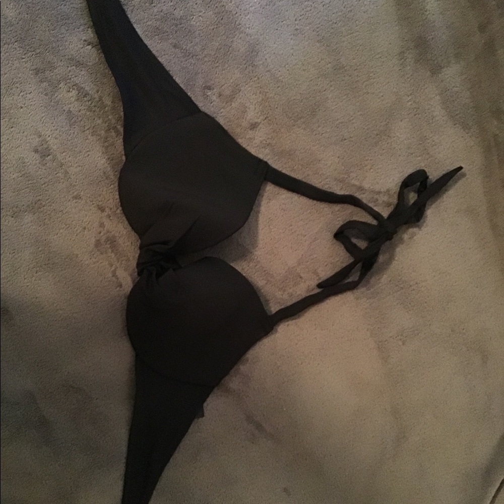 Black bikini top from h&m